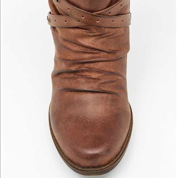 BareTraps ROMA bootie, size 10 - Picture 7 of 9